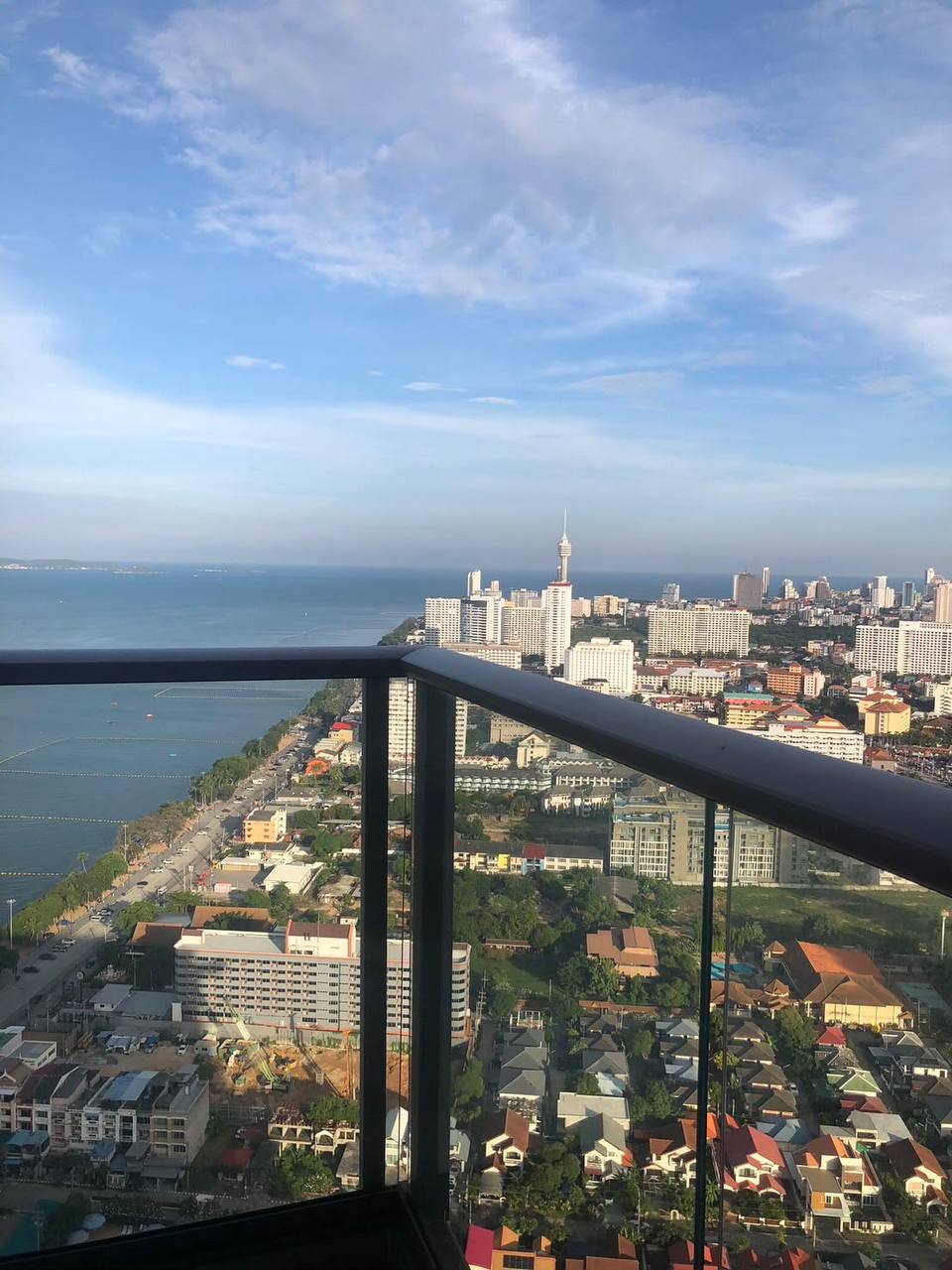 Кондо 1BR Copacabana, первая линия Джомтьена, джакузи