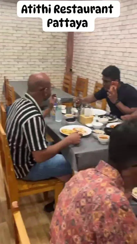 Atithi Restaurant Pattaya в Паттайе — фото 18