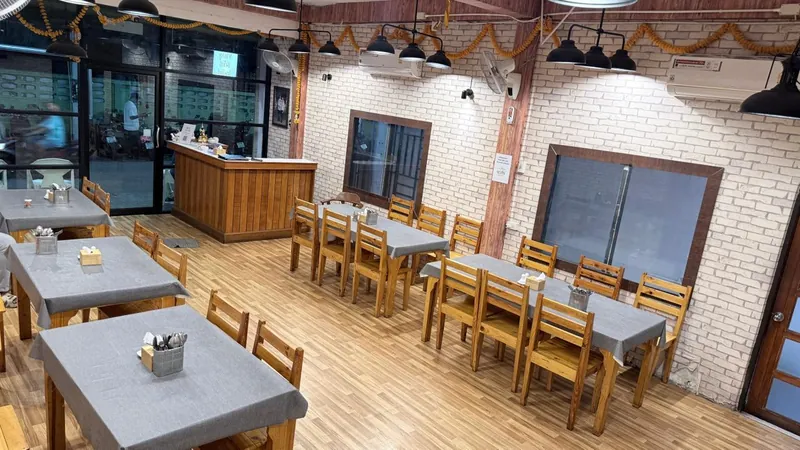 Atithi Restaurant Pattaya в Паттайе — фото 4