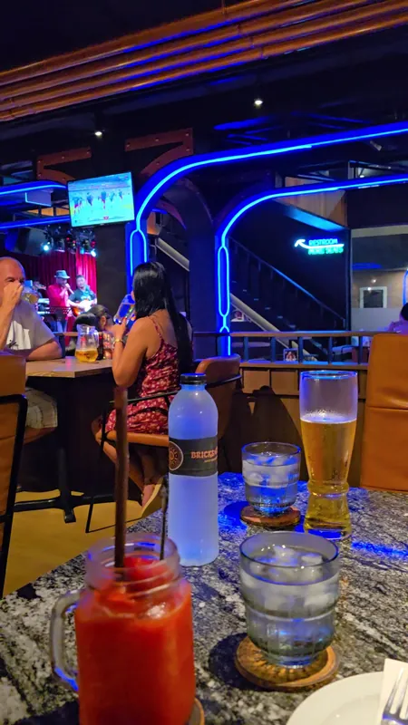 Bricks and Barrels Pattaya в Паттайе — фото 15