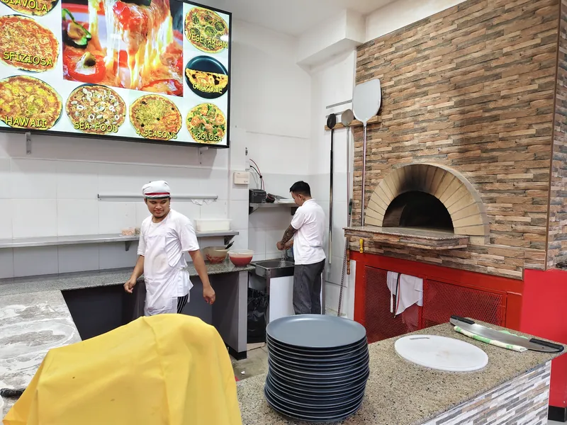 Grottino Pizzeria and Osteria в Паттайе — фото 16