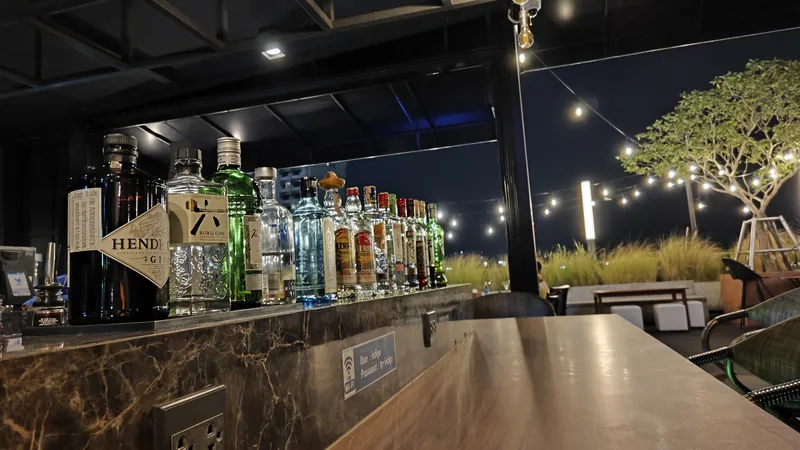 Indigo Rooftop Bar Pattaya в Паттайе — фото 7