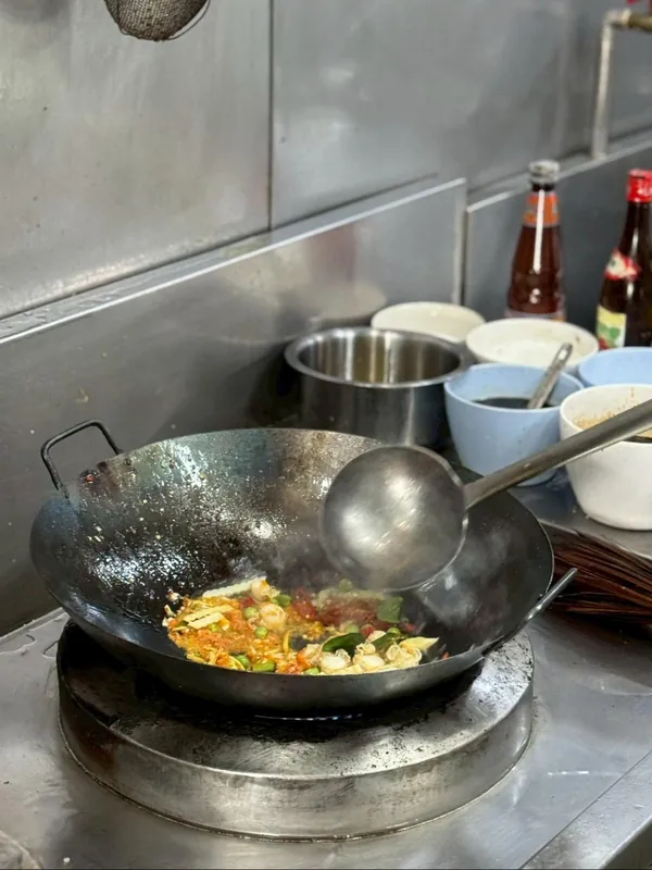 Khun Mae Seafood Kitchen Pattaya в Паттайе — фото 17