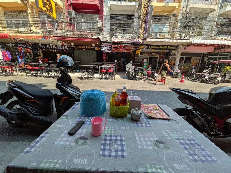 Local Thai Restaurant в Паттайе — фото 19