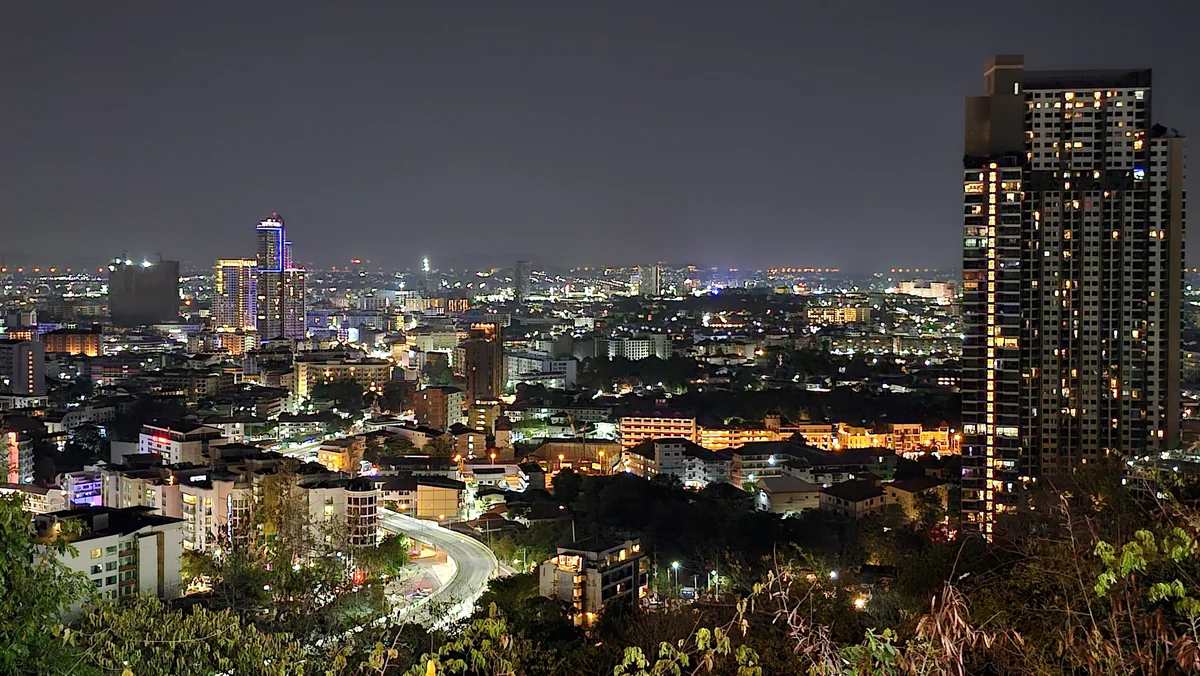 Смотровая площадка на холме Паттайя — фото 12